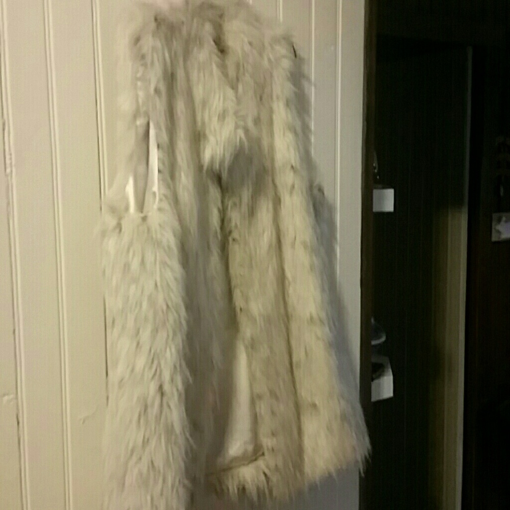 Rachel Zoe Faux Fur White Lynx vest